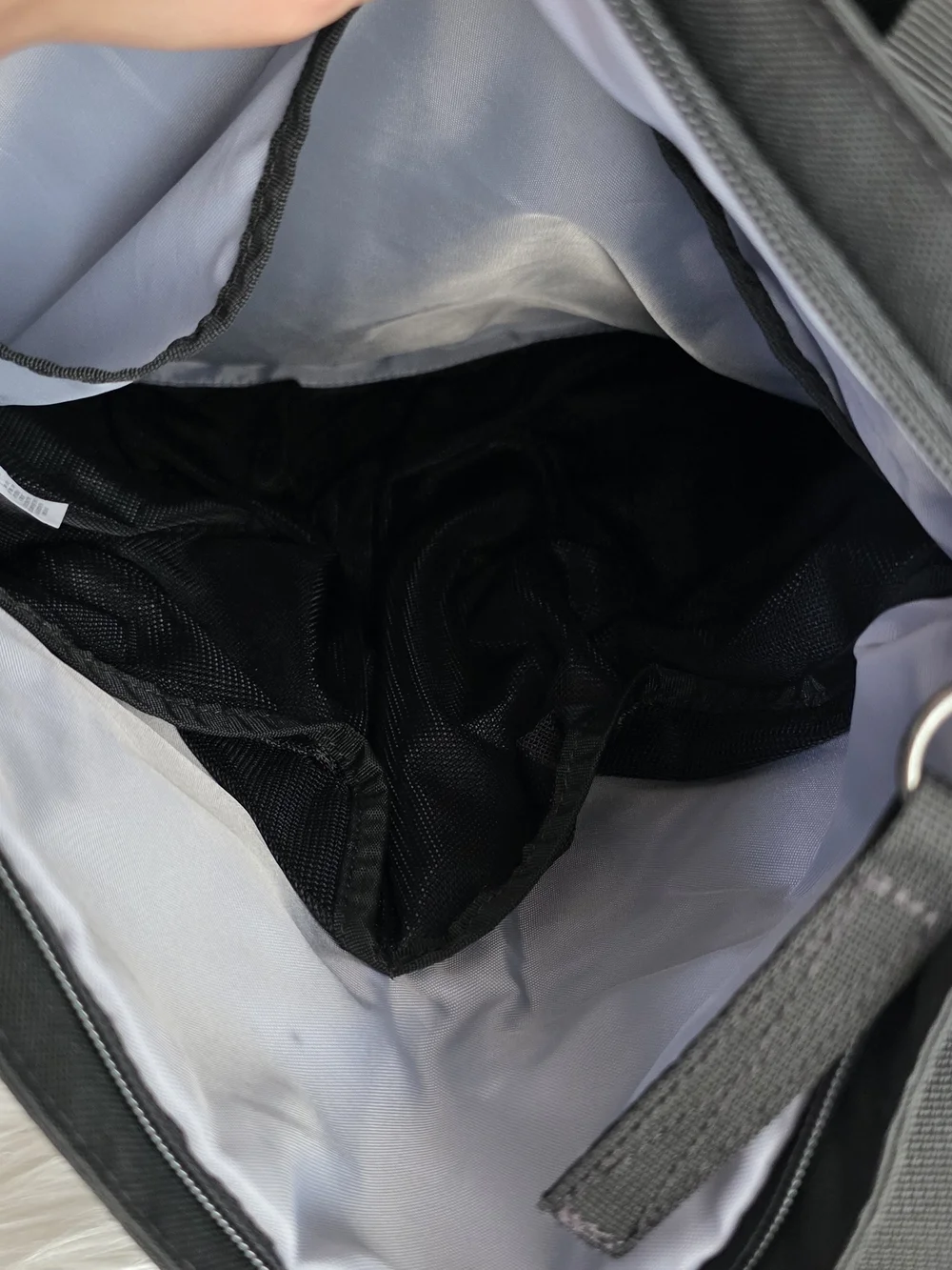 Under Armour minimal signs